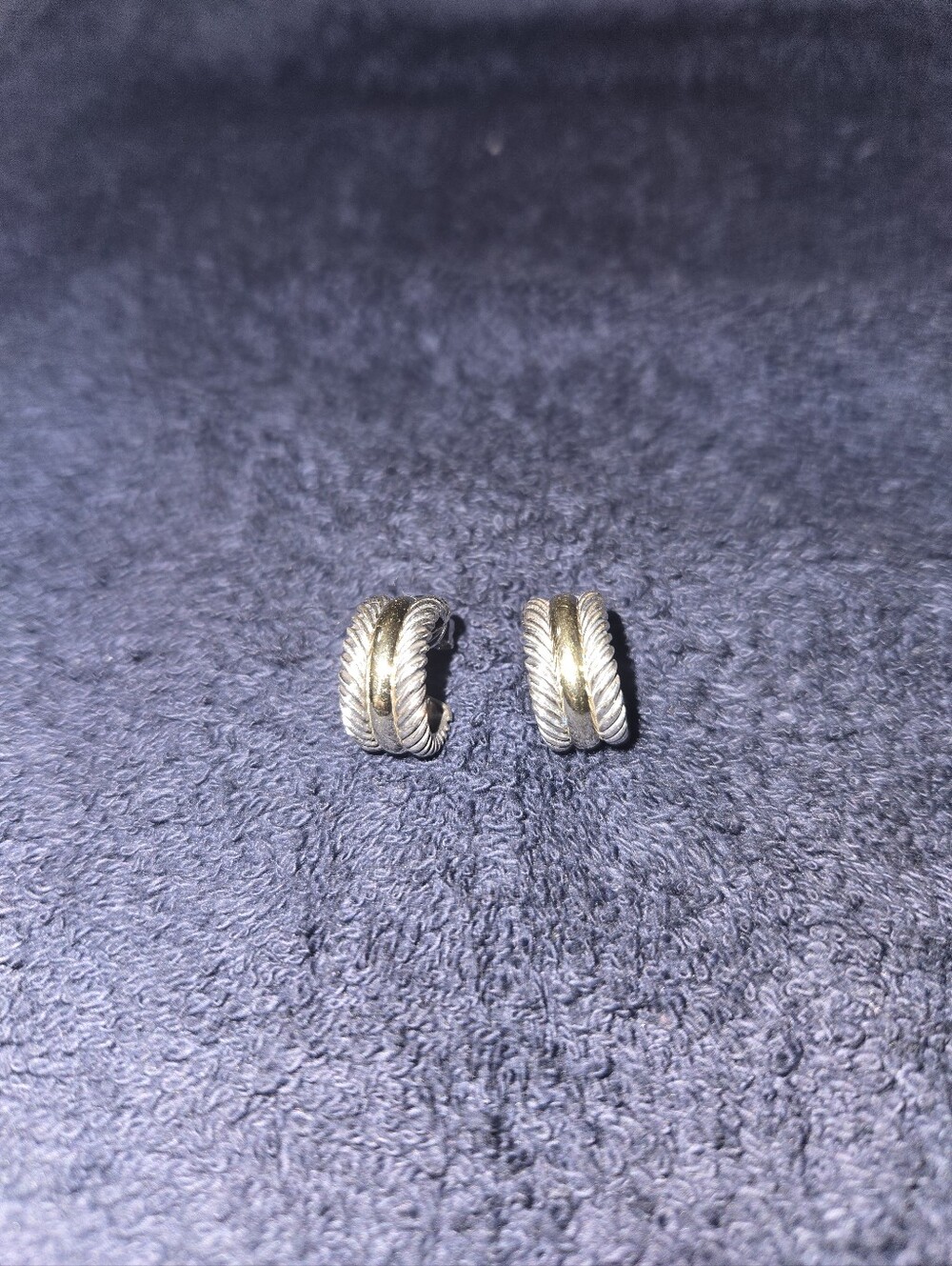 David Yurman Huggie Hoop Earrings - Picture 3 of 16